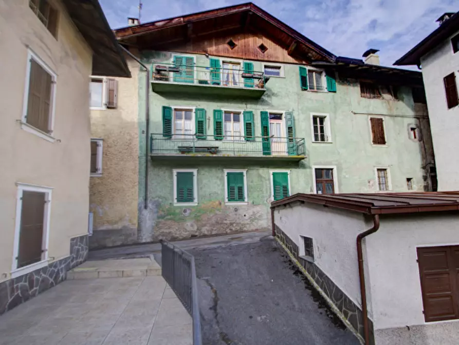 Immagine 11 di Appartamento in vendita  in Via Conci a Porte Di Rendena