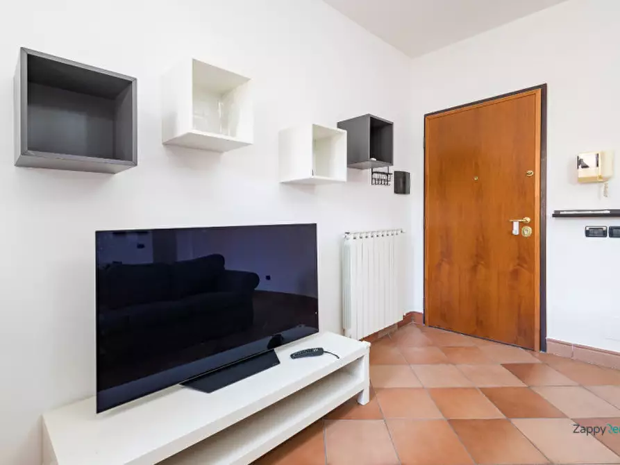 Immagine 3 di Appartamento in affitto  in Via Pomarolo a Roma