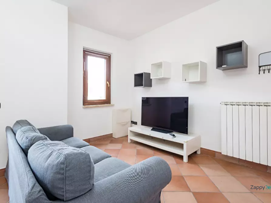 Immagine 4 di Appartamento in affitto  in Via Pomarolo a Roma