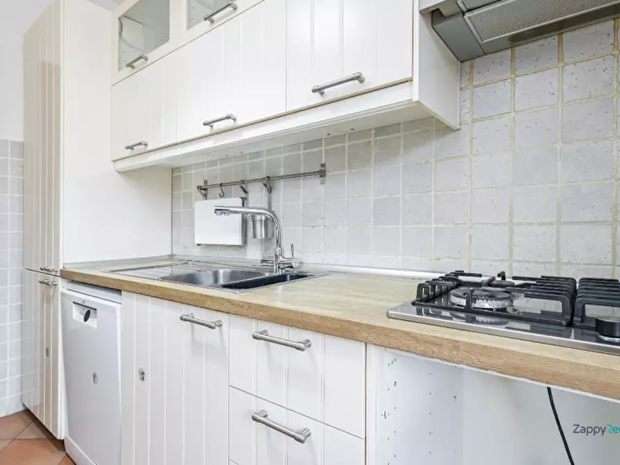 Immagine 12 di Appartamento in affitto  in Via Pomarolo a Roma