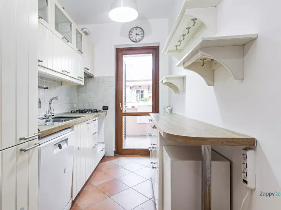 Immagine 13 di Appartamento in affitto  in Via Pomarolo a Roma