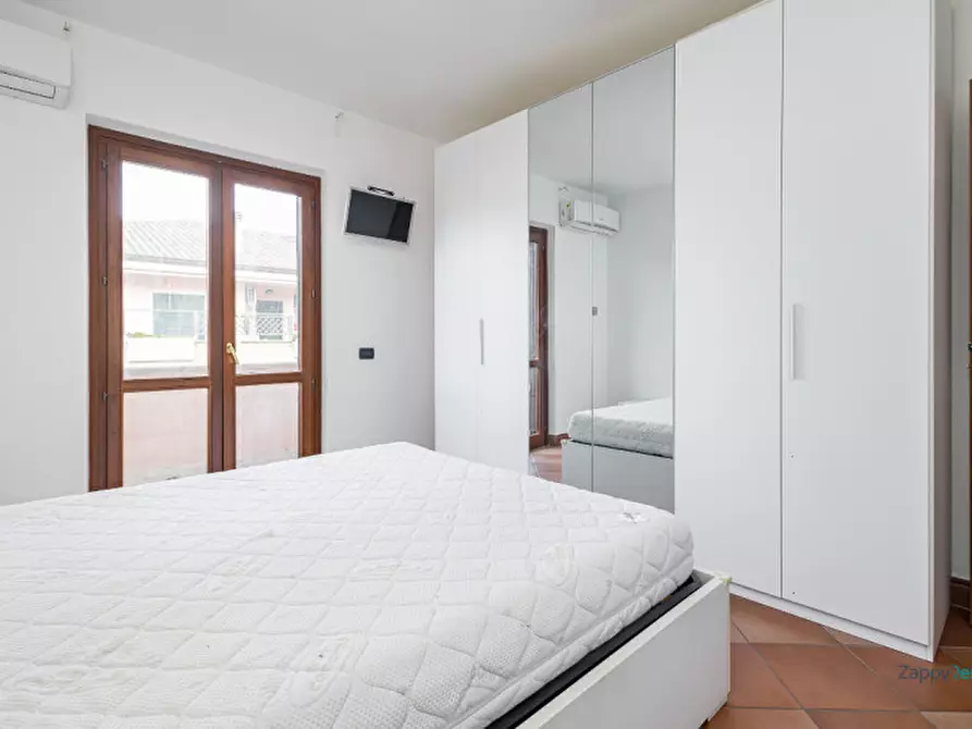 Immagine 18 di Appartamento in affitto  in Via Pomarolo a Roma