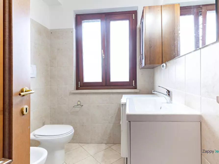 Immagine 22 di Appartamento in affitto  in Via Pomarolo a Roma