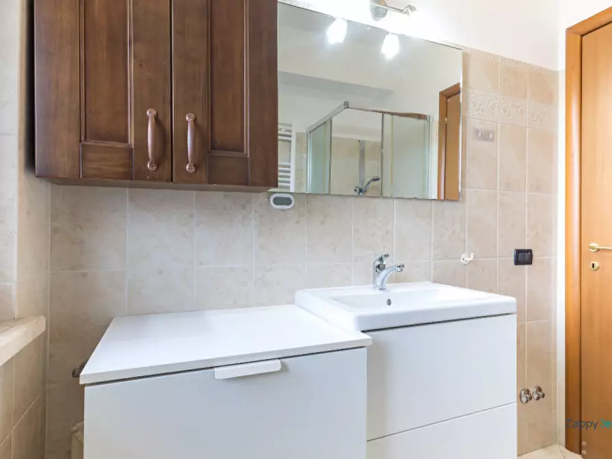 Immagine 23 di Appartamento in affitto  in Via Pomarolo a Roma