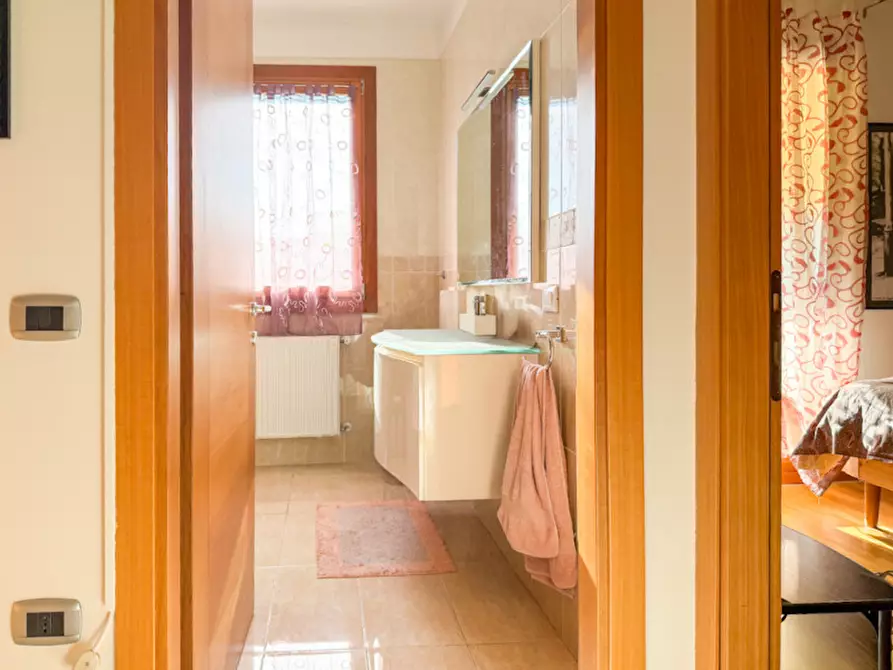 Immagine 12 di Appartamento in vendita  in Via Giorgione a Asolo