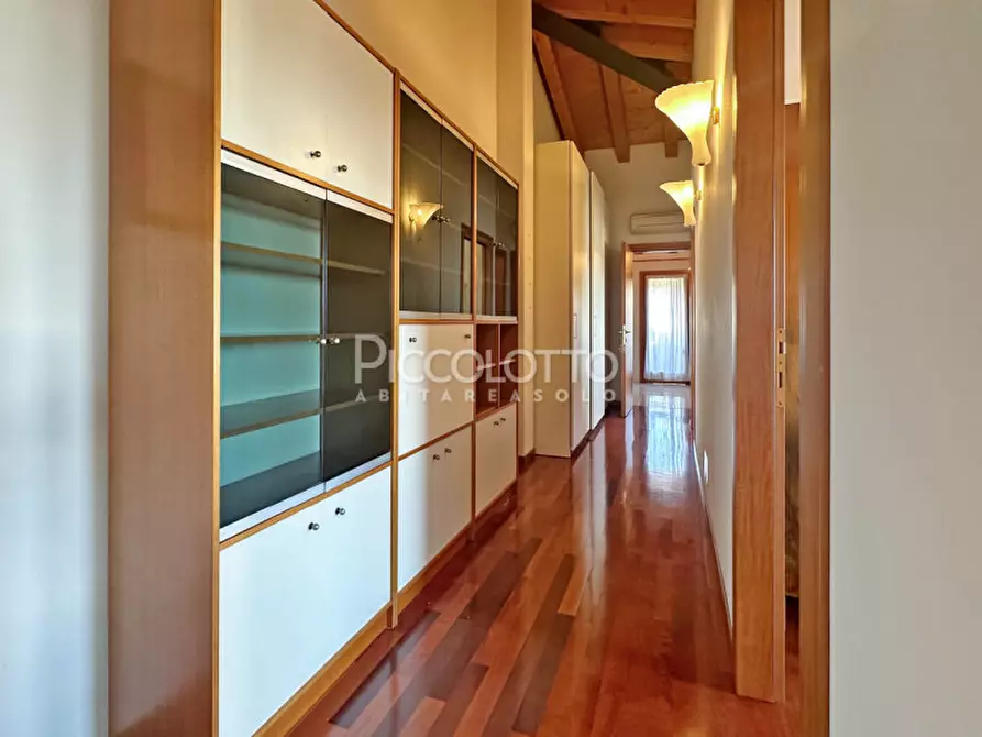 Immagine 10 di Appartamento in vendita  in via Tuna a Asolo