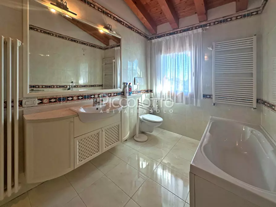 Immagine 14 di Appartamento in vendita  in via Tuna a Asolo