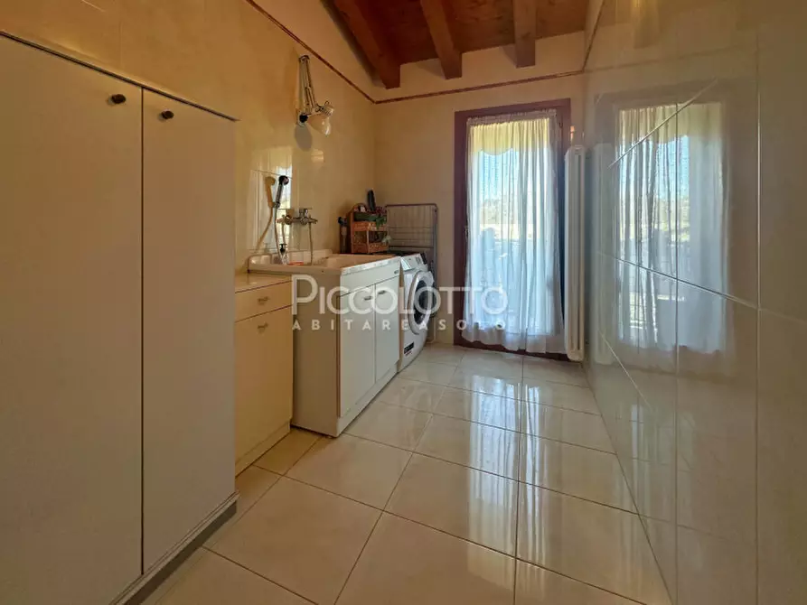 Immagine 18 di Appartamento in vendita  in via Tuna a Asolo