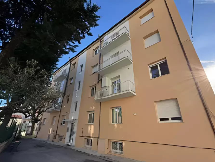 Immagine 3 di Appartamento in vendita  in via Lorenzo Lotto 8 a Recanati