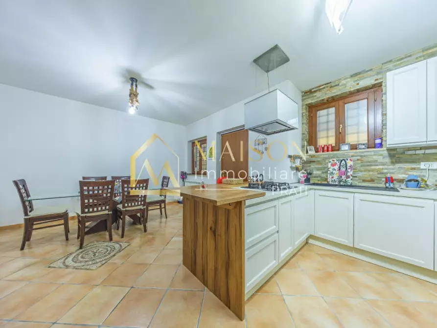 Immagine 13 di Villetta a schiera in vendita  in Via Busachi a Roma