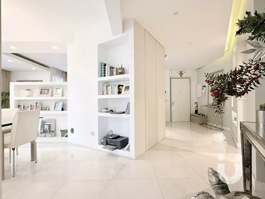 Immagine 5 di Appartamento in vendita  in Via Elio Vittorini a Roma