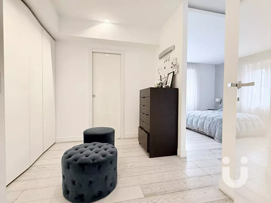 Immagine 18 di Appartamento in vendita  in Via Elio Vittorini a Roma