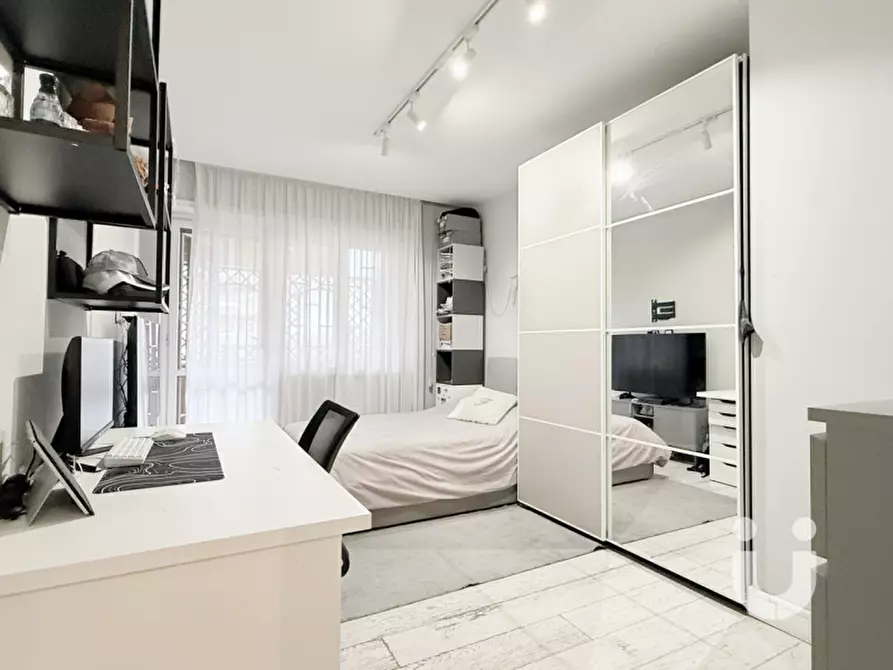 Immagine 20 di Appartamento in vendita  in Via Elio Vittorini a Roma