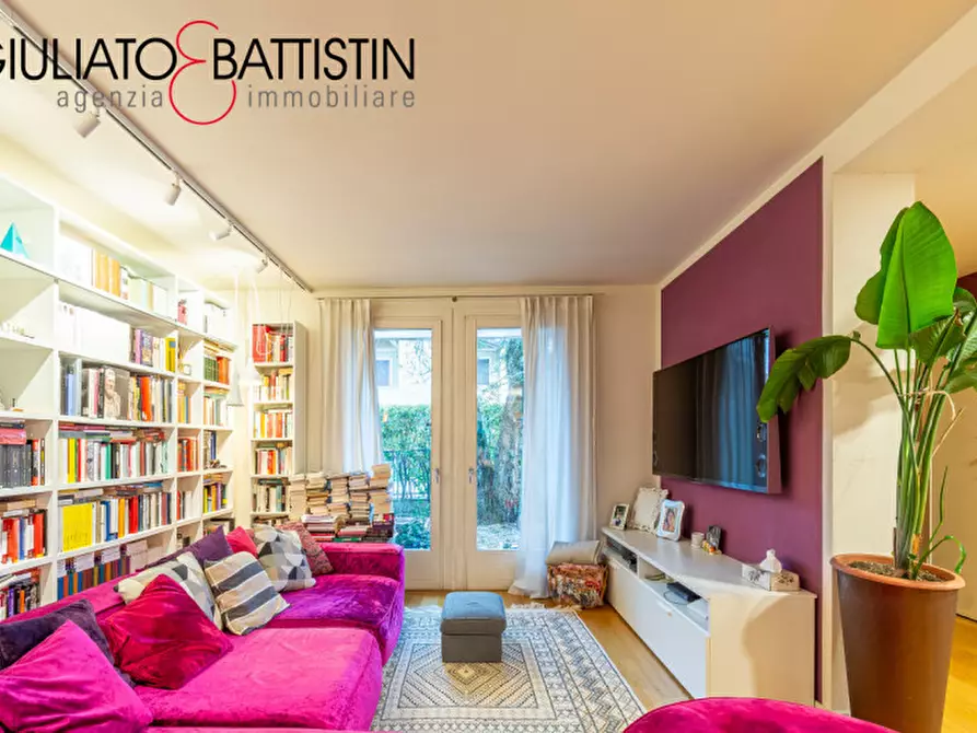 Immagine 2 di Casa bifamiliare in vendita  in Strada dei Pizzolati a Vicenza