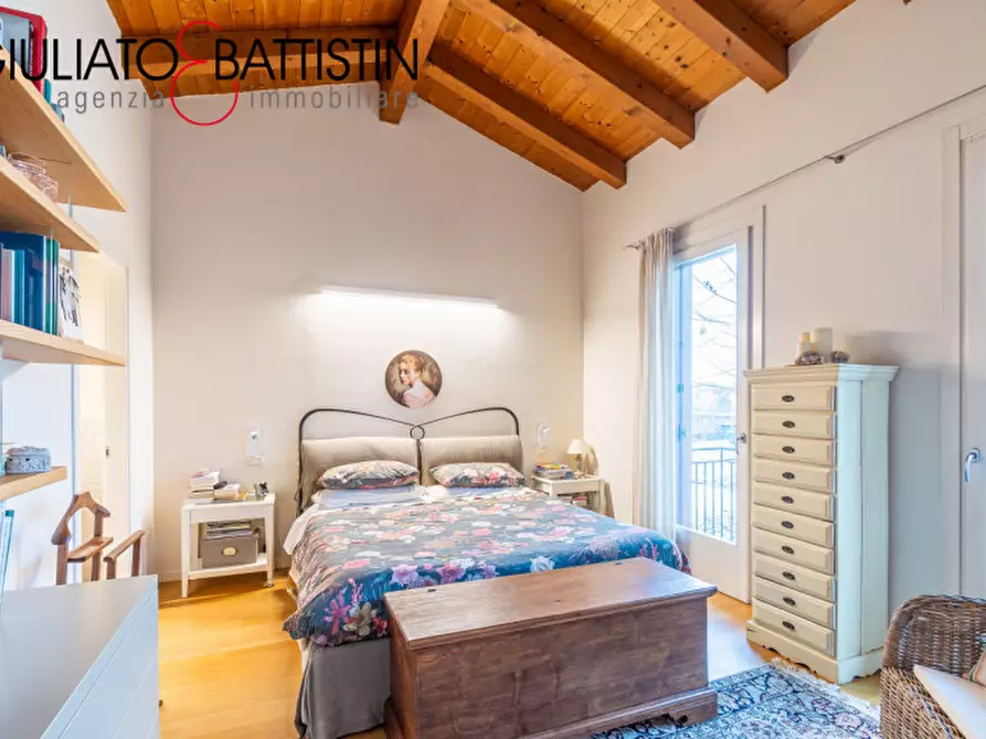 Immagine 8 di Casa bifamiliare in vendita  in Strada dei Pizzolati a Vicenza