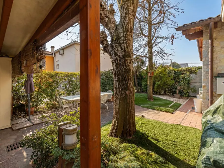 Immagine 14 di Casa bifamiliare in vendita  in Strada dei Pizzolati a Vicenza