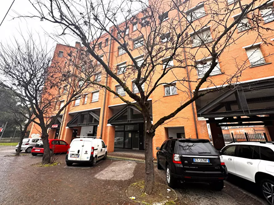 Immagine 3 di Attività commerciale in vendita  in via Dell'Artigiano a Bologna