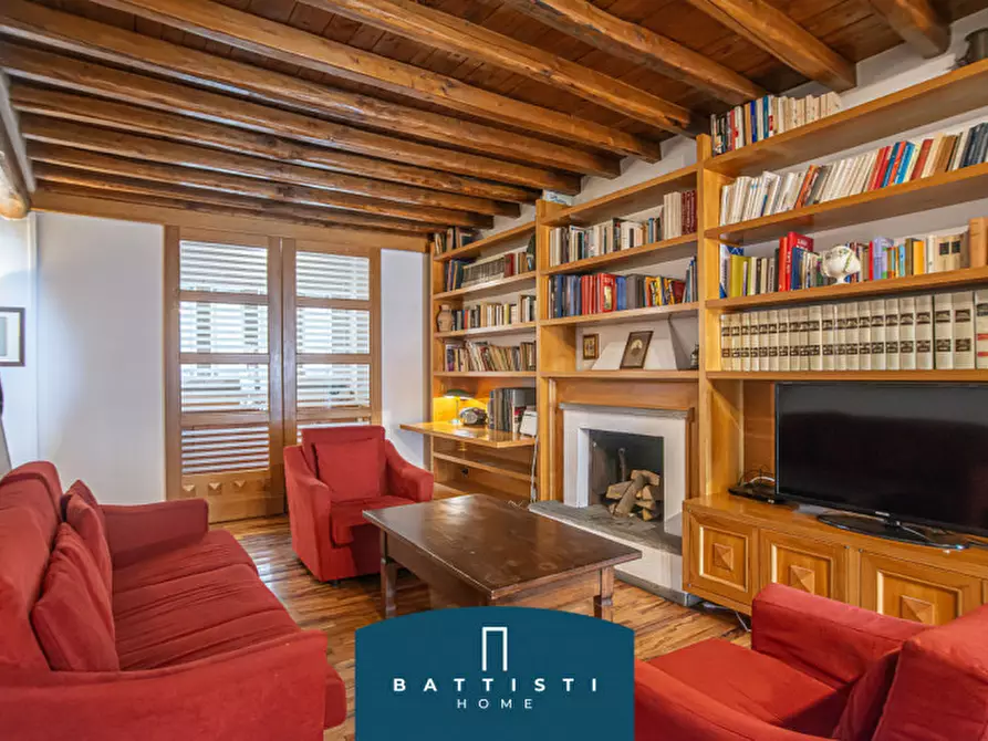 Immagine 8 di Attico in vendita  in Piazza di San Silvestro a Roma