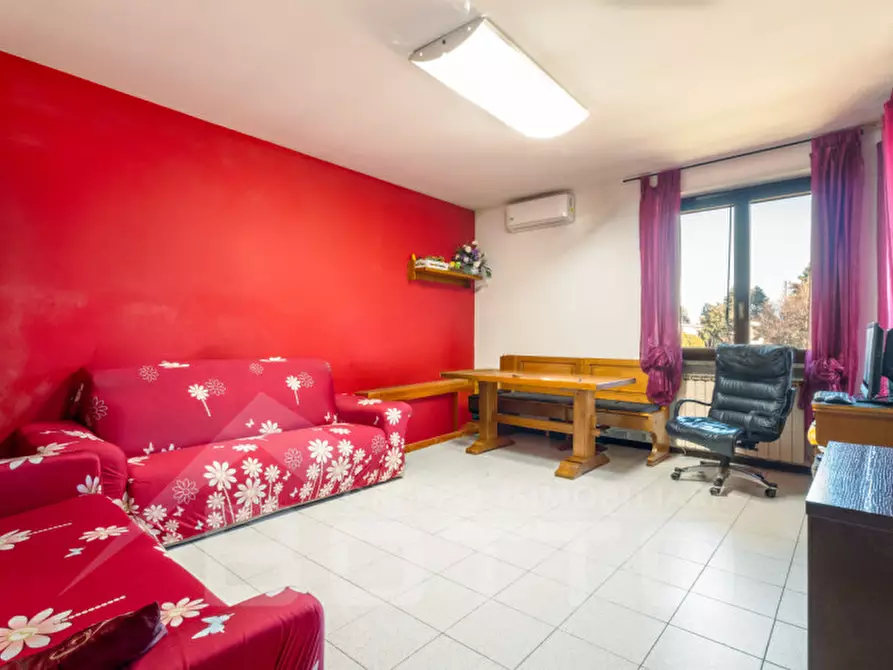 Immagine 7 di Appartamento in vendita  in VIA MATTEOTTI 78 a Lonate Pozzolo