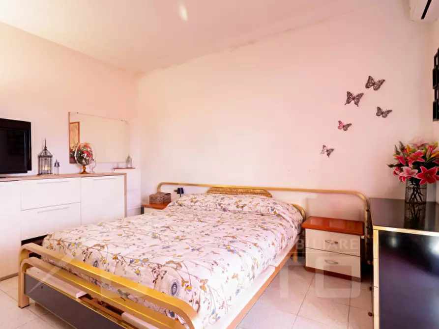 Immagine 11 di Appartamento in vendita  in VIA MATTEOTTI 78 a Lonate Pozzolo