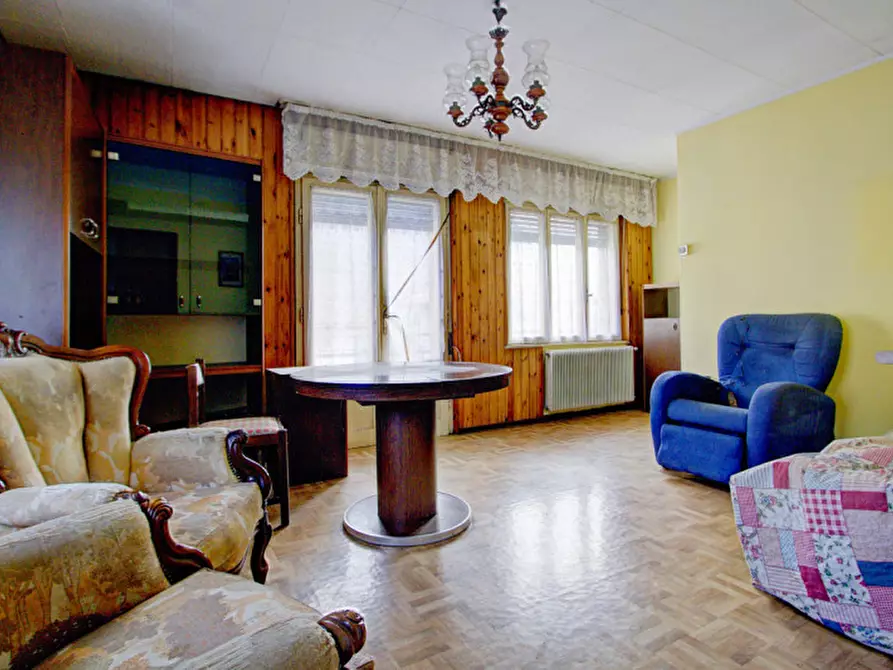 Immagine 3 di Appartamento in vendita  in Via santi Fabiano e Sebastiano a Porte Di Rendena