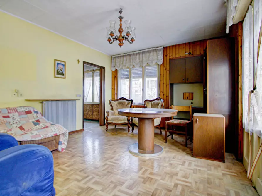 Immagine 4 di Appartamento in vendita  in Via santi Fabiano e Sebastiano a Porte Di Rendena