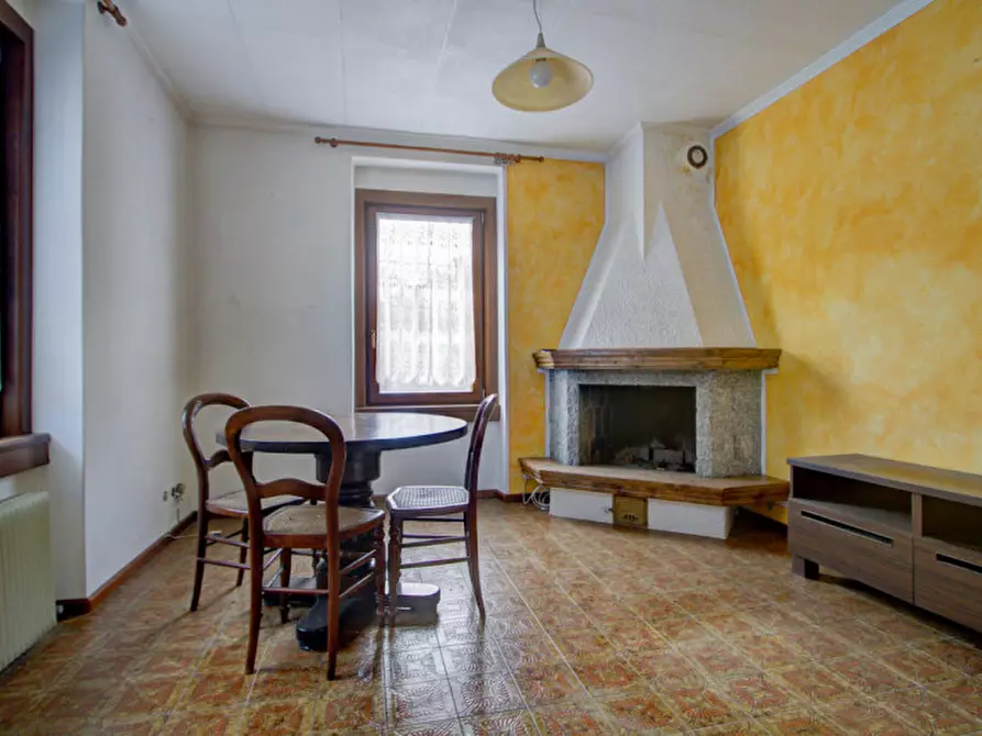 Immagine 4 di Appartamento in vendita  in Via santi Fabiano e Sebastiano a Porte Di Rendena