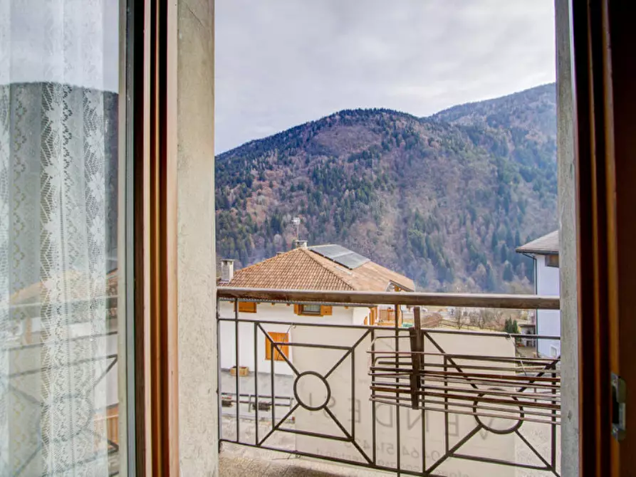 Immagine 7 di Appartamento in vendita  in Via santi Fabiano e Sebastiano a Porte Di Rendena