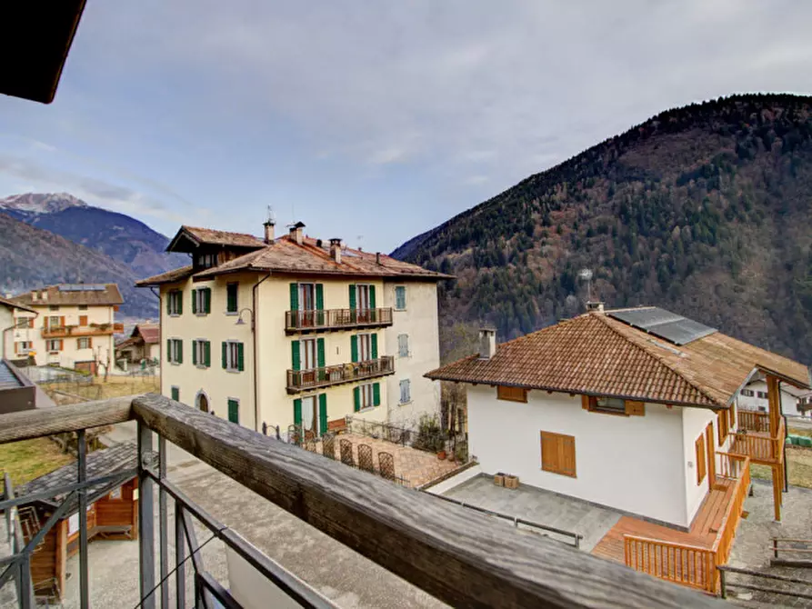 Immagine 12 di Appartamento in vendita  in Via santi Fabiano e Sebastiano a Porte Di Rendena