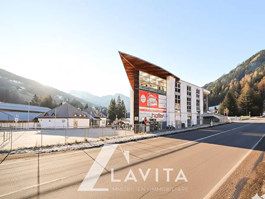 Immagine 4 di Attività commerciale in vendita  in via Arnaria a Ortisei .St Ulrich.