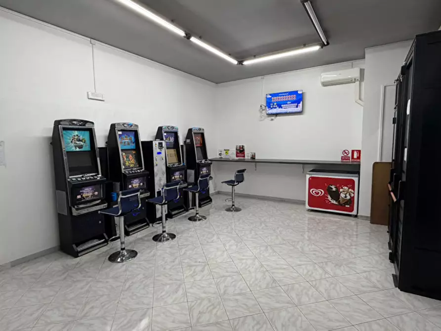 Immagine 3 di Attività commerciale in vendita  in Via Modica Sorda a Modica