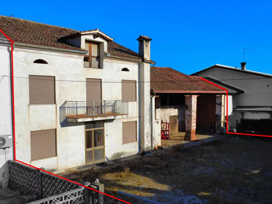 Immagine 3 di Rustico / casale in vendita  in Via Carità a Castelfranco Veneto