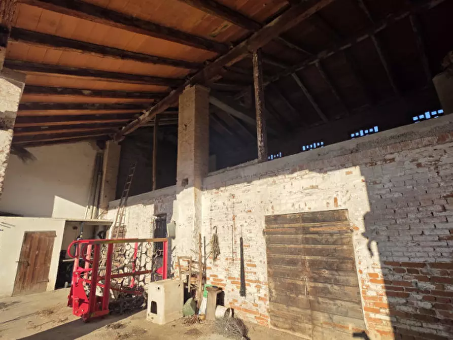 Immagine 5 di Rustico / casale in vendita  in Via Carità a Castelfranco Veneto