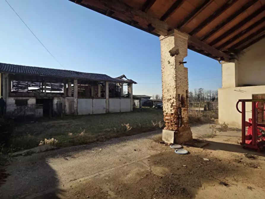 Immagine 6 di Rustico / casale in vendita  in Via Carità a Castelfranco Veneto