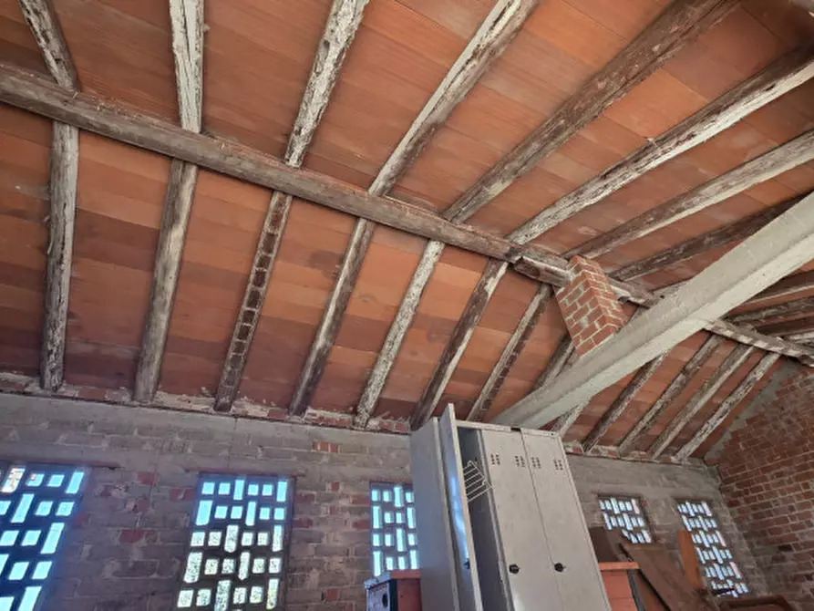 Immagine 11 di Rustico / casale in vendita  in Via Carità a Castelfranco Veneto