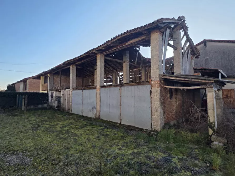 Immagine 12 di Rustico / casale in vendita  in Via Carità a Castelfranco Veneto