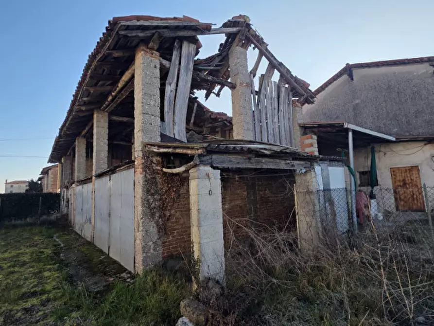 Immagine 13 di Rustico / casale in vendita  in Via Carità a Castelfranco Veneto