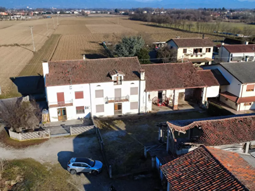 Immagine 14 di Rustico / casale in vendita  in Via Carità a Castelfranco Veneto