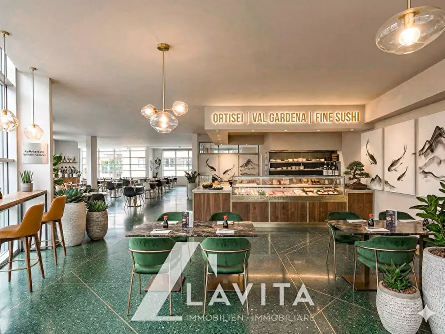 Immagine 12 di Attività commerciale in affitto  in via Arnaria a Ortisei .St Ulrich.
