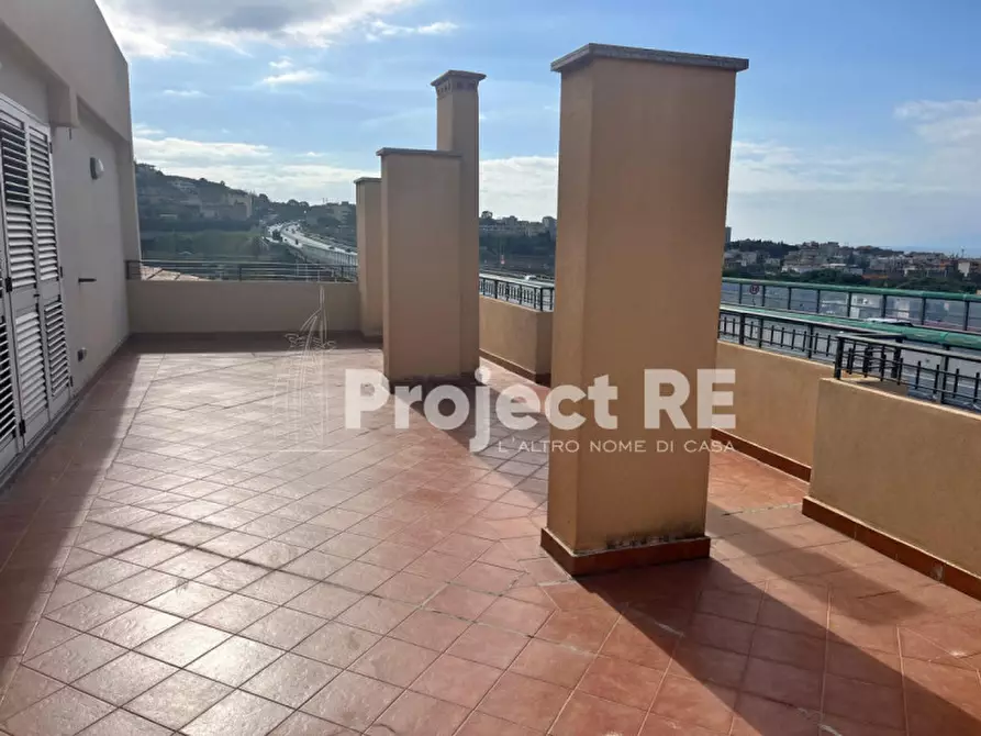 Immagine 22 di Attico in affitto  in Vico Andiloro a Reggio Di Calabria