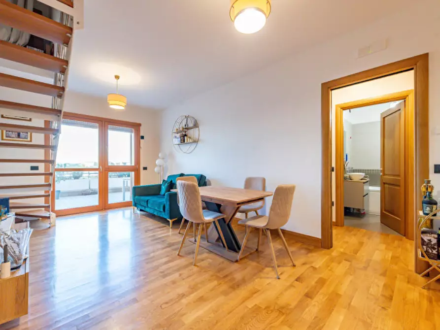 Immagine 3 di Appartamento in vendita  in VIA GOLFO DEL TIGULLIO 37 a Roma