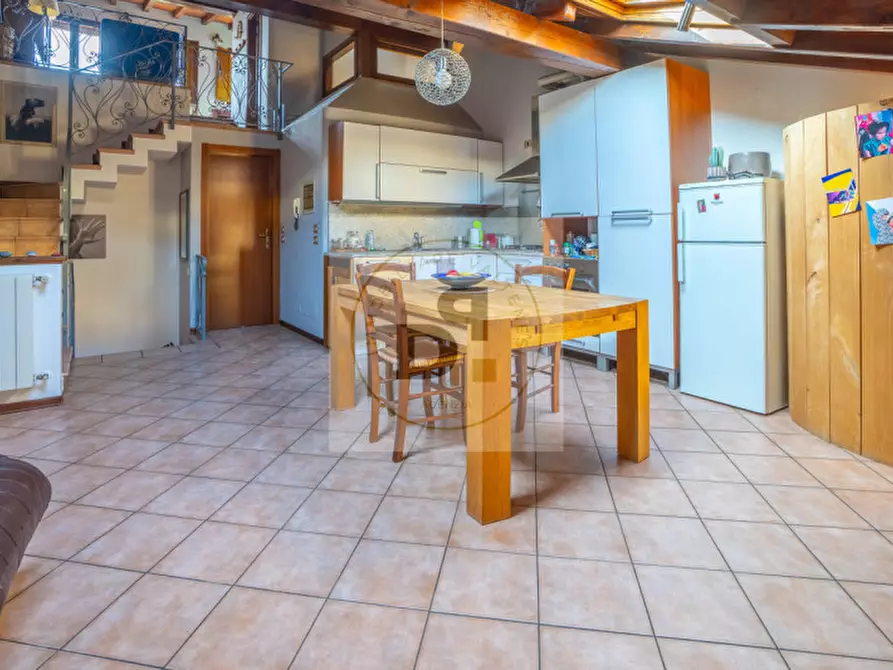 Immagine 2 di Appartamento in vendita  in gasparo a Salò