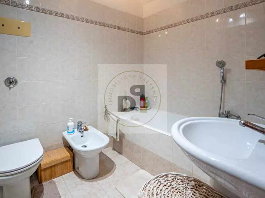 Immagine 9 di Appartamento in vendita  in gasparo a Salò