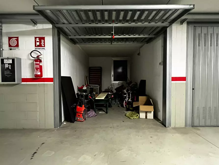 Immagine 6 di Garage in vendita  in Via Metastasio a Brescia