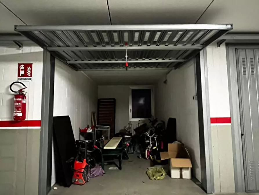 Immagine 7 di Garage in vendita  in Via Metastasio a Brescia