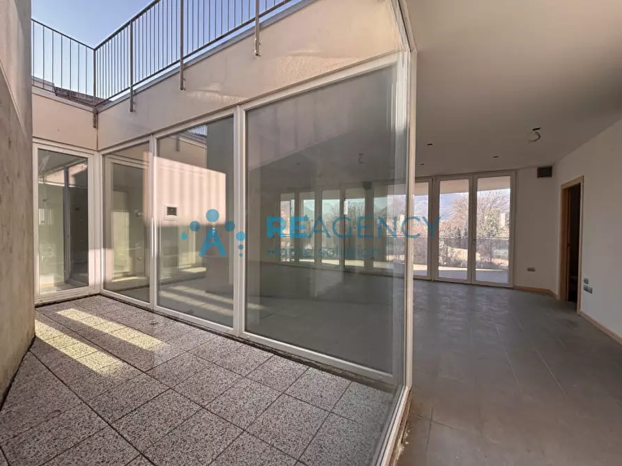 Immagine 15 di Attico in vendita  in Via Istria a Schio