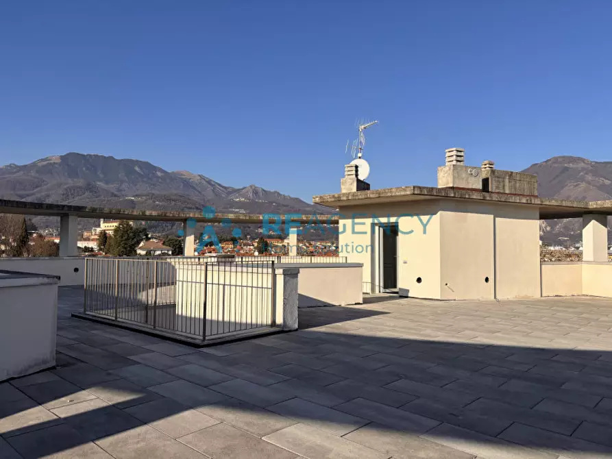 Immagine 21 di Attico in vendita  in Via Istria a Schio