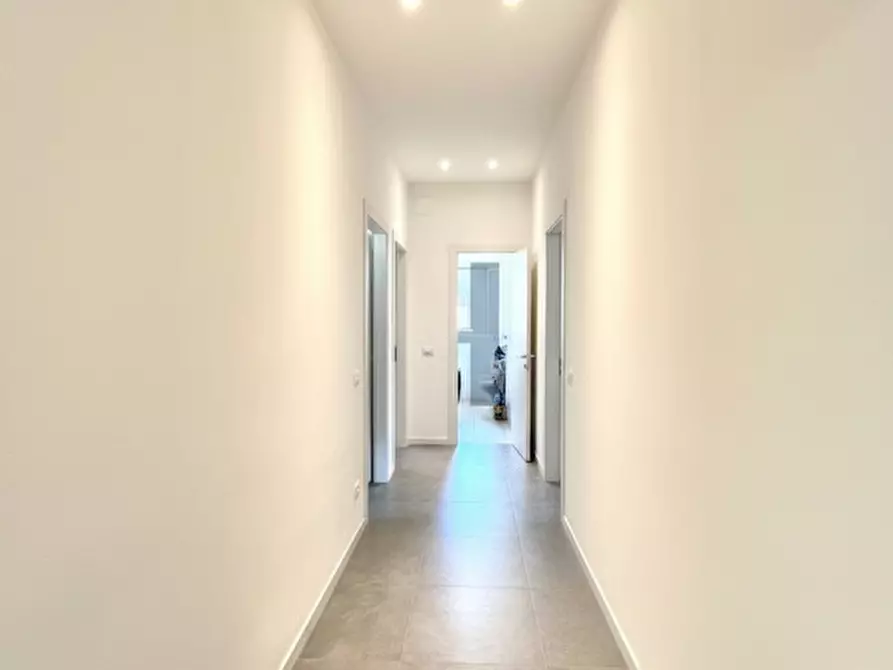 Immagine 5 di Appartamento in vendita  in via Cadizzoni 8 a Brescia