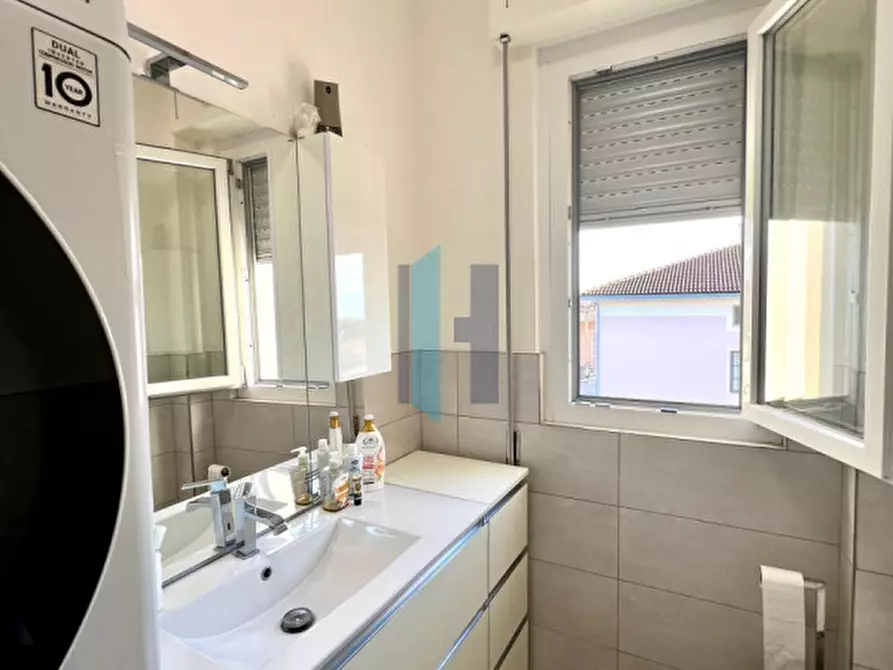 Immagine 13 di Appartamento in vendita  in via Cadizzoni 8 a Brescia