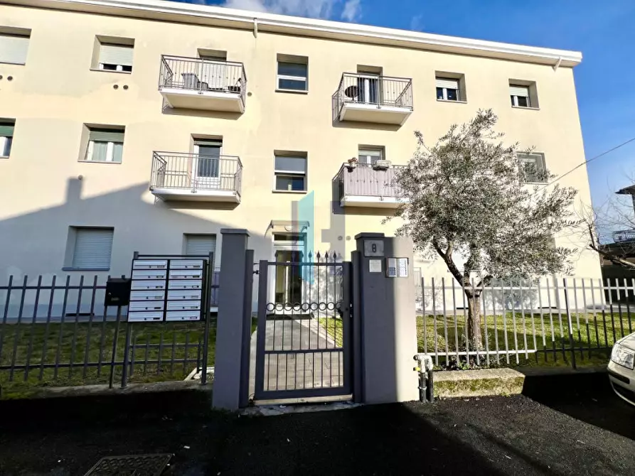 Immagine 23 di Appartamento in vendita  in via Cadizzoni 8 a Brescia